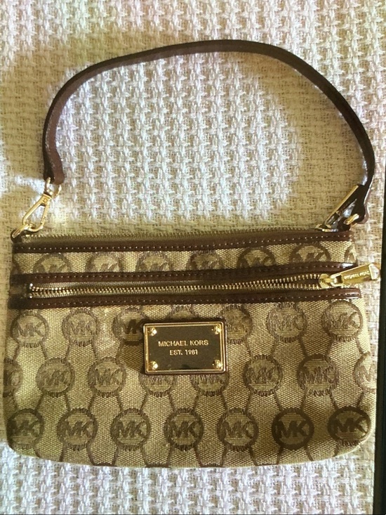 Michael Kors Handbags - Michael Kors Gold and Brown Signature Wristlet